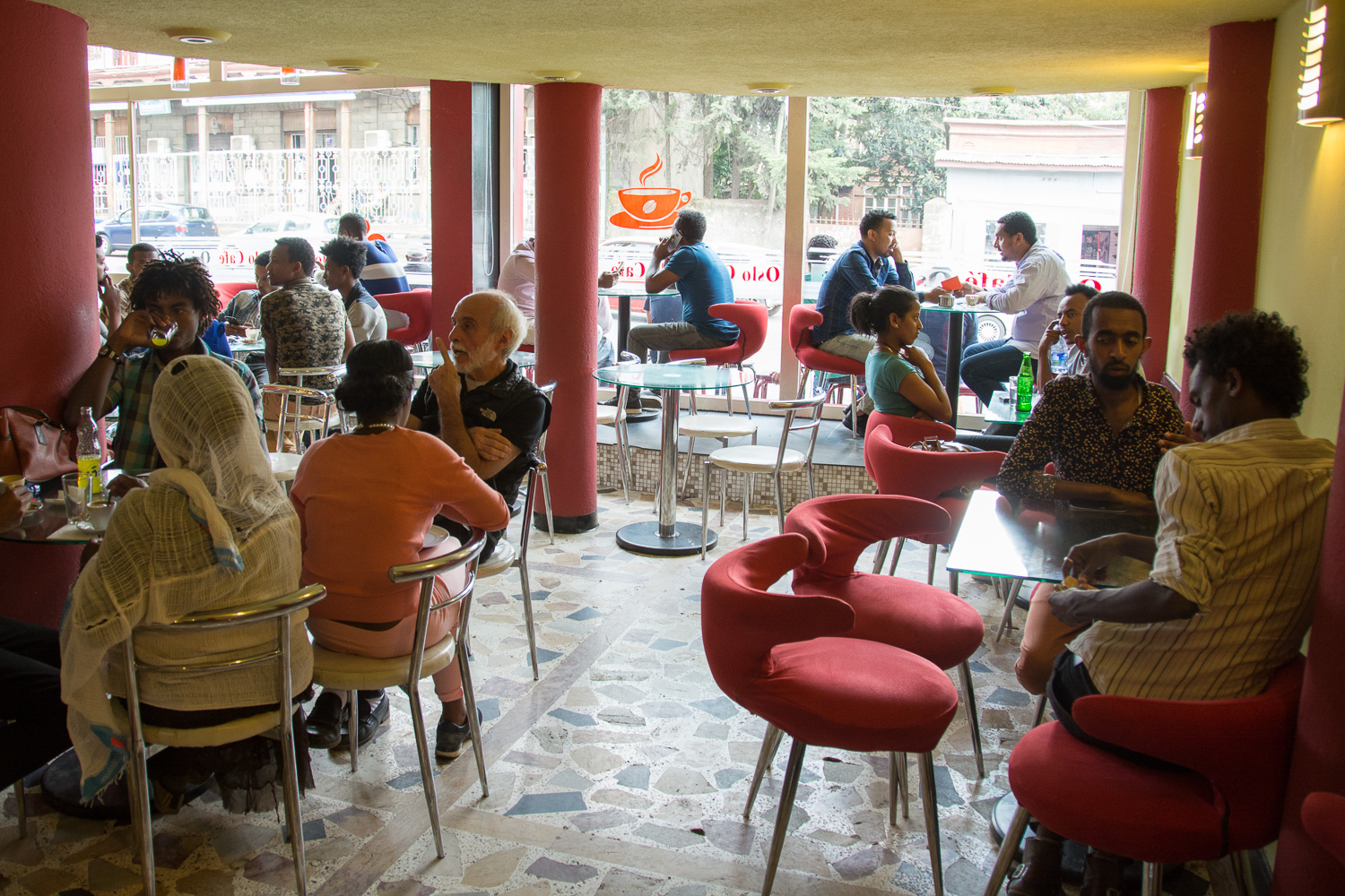 Oslo Cafe, Addis