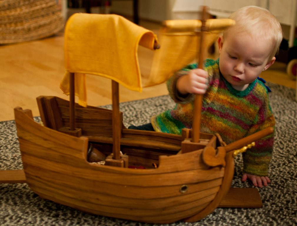 Einar leker med arken, julegave fra farfar