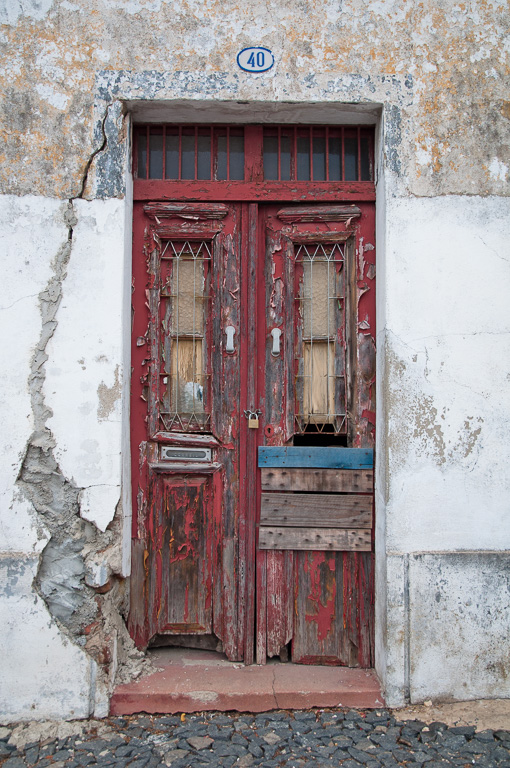 Tired doorway, Beja